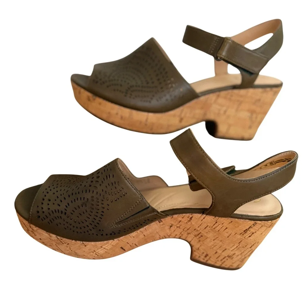 Clarks Maritsa Nila Wedge Women's Sandals Khaki Leather Platform Heels Size 9 - Picture 4 of 10